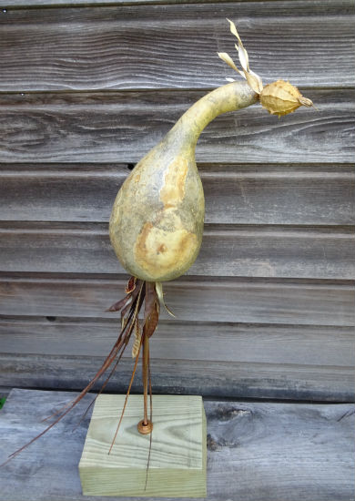 Oiseau sur tige de Camélia artiste peintre-sculpteur Zazé à Talence